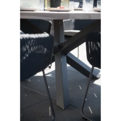 Louvre Dining Tafel Met Alu Poten - U00f8 160 Cm - Natural Teak -Groen Verkoop louvre dining tafel met alu poten 160 cm natural teak 4 1